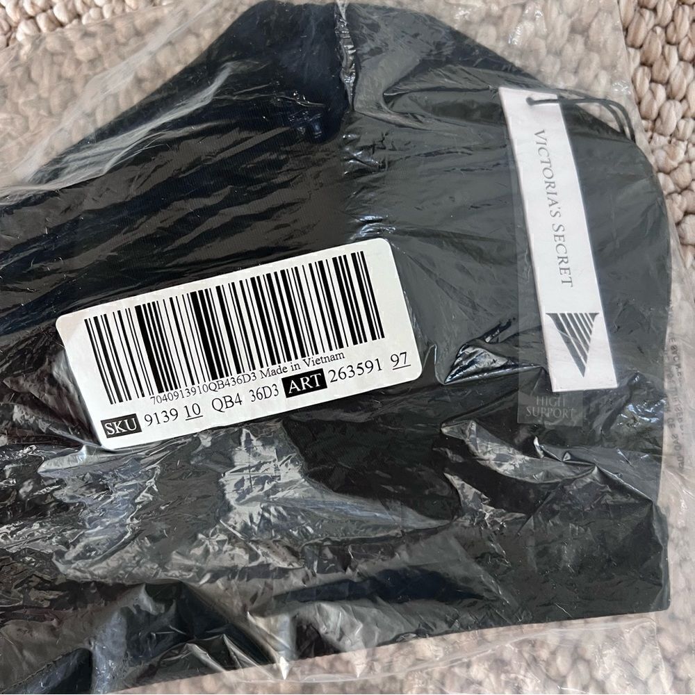 NWT Victorias Secret Incredible Max Sports Bra Womens Black New Athletic 36DDD - Picture 6 of 6